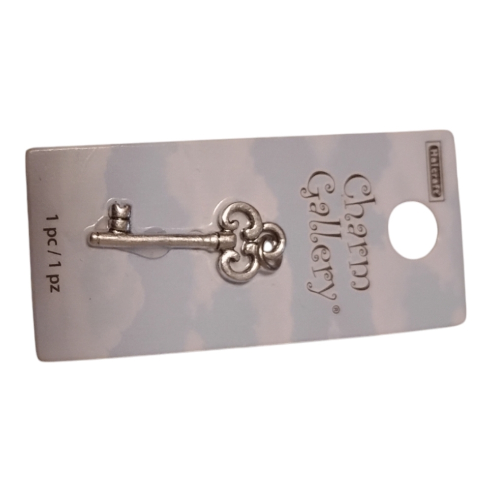 Charm Gallery Silver Key Pendant